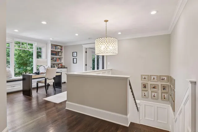 $2,895,000 | 20715 Linwood Road, Deephaven, MN 55331