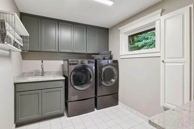 $2,895,000 | 20715 Linwood Road, Deephaven, MN 55331