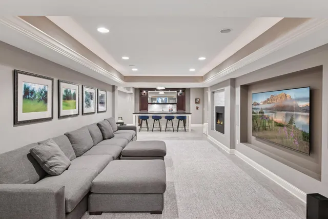 $2,895,000 | 20715 Linwood Road, Deephaven, MN 55331