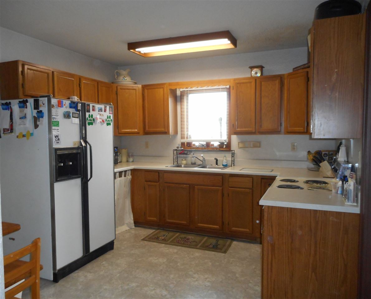 109 East Oak Street Butler, IN 46721 - Photo 8 of 24