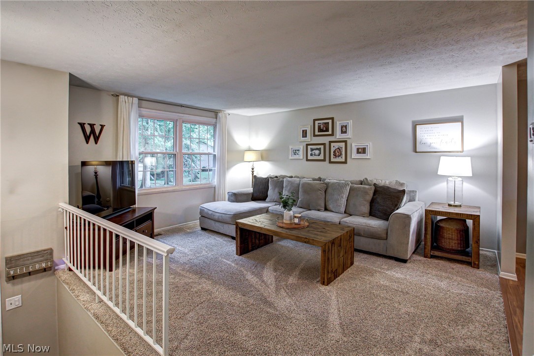 4374 Kenneth Road Stow, OH 44224 - Photo 8 of 35