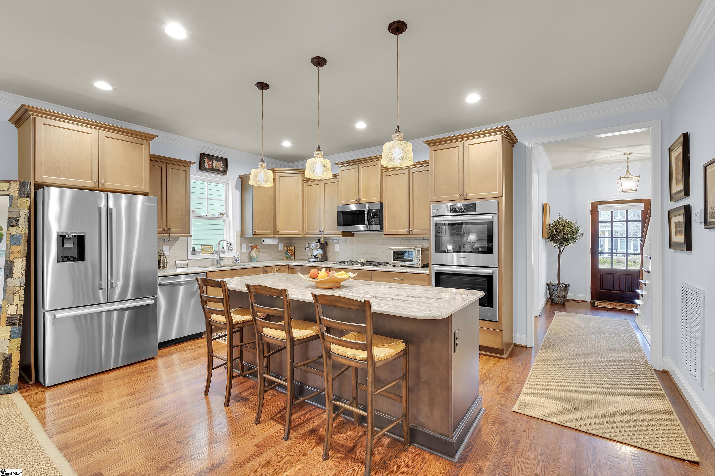 14 Highcroft Court Greenville, SC 29607 - Photo 6 of 33 Gallery Image 6