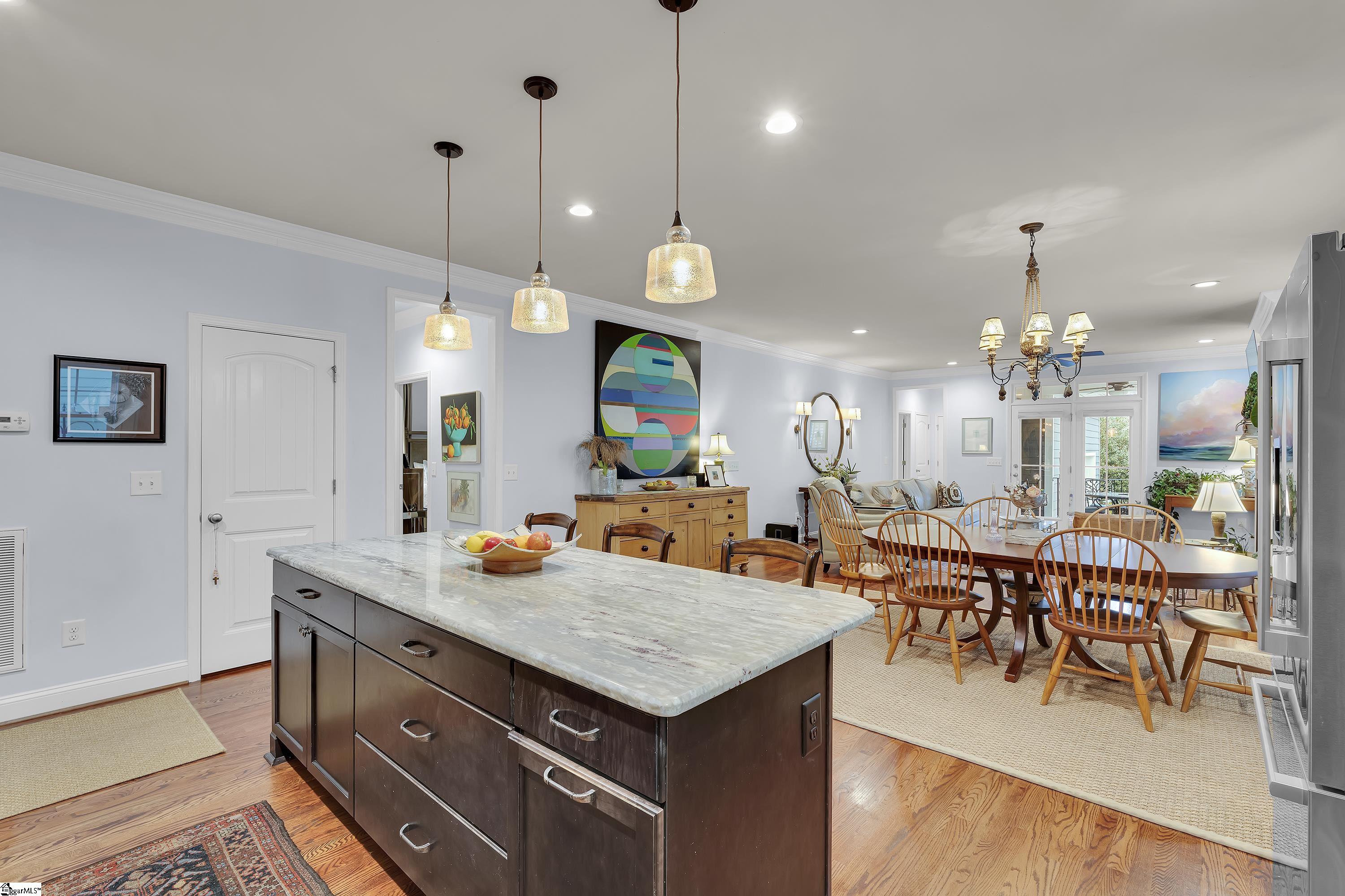 14 Highcroft Court Greenville, SC 29607 - Photo 8 of 33 Gallery Image 8