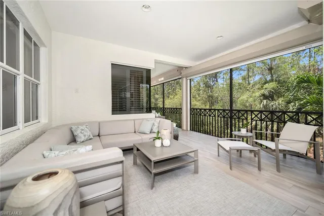 $1,300,000 | 2839 Tiburon Boulevard East, Unit 102, Naples, FL 34109