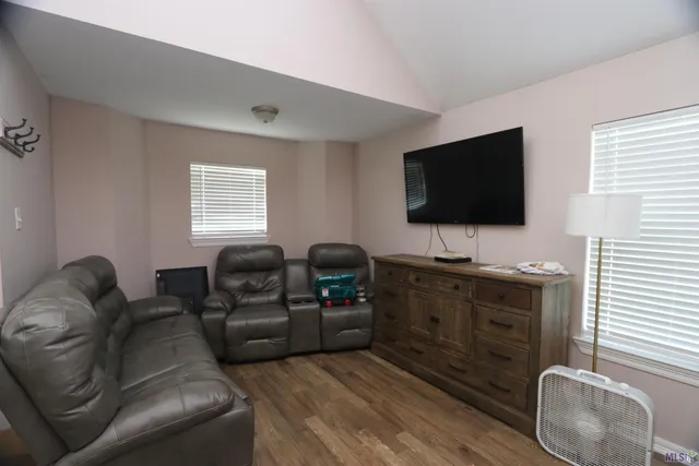 $315,000 | 192 Walnut Lane, Grand Isle, LA 70358