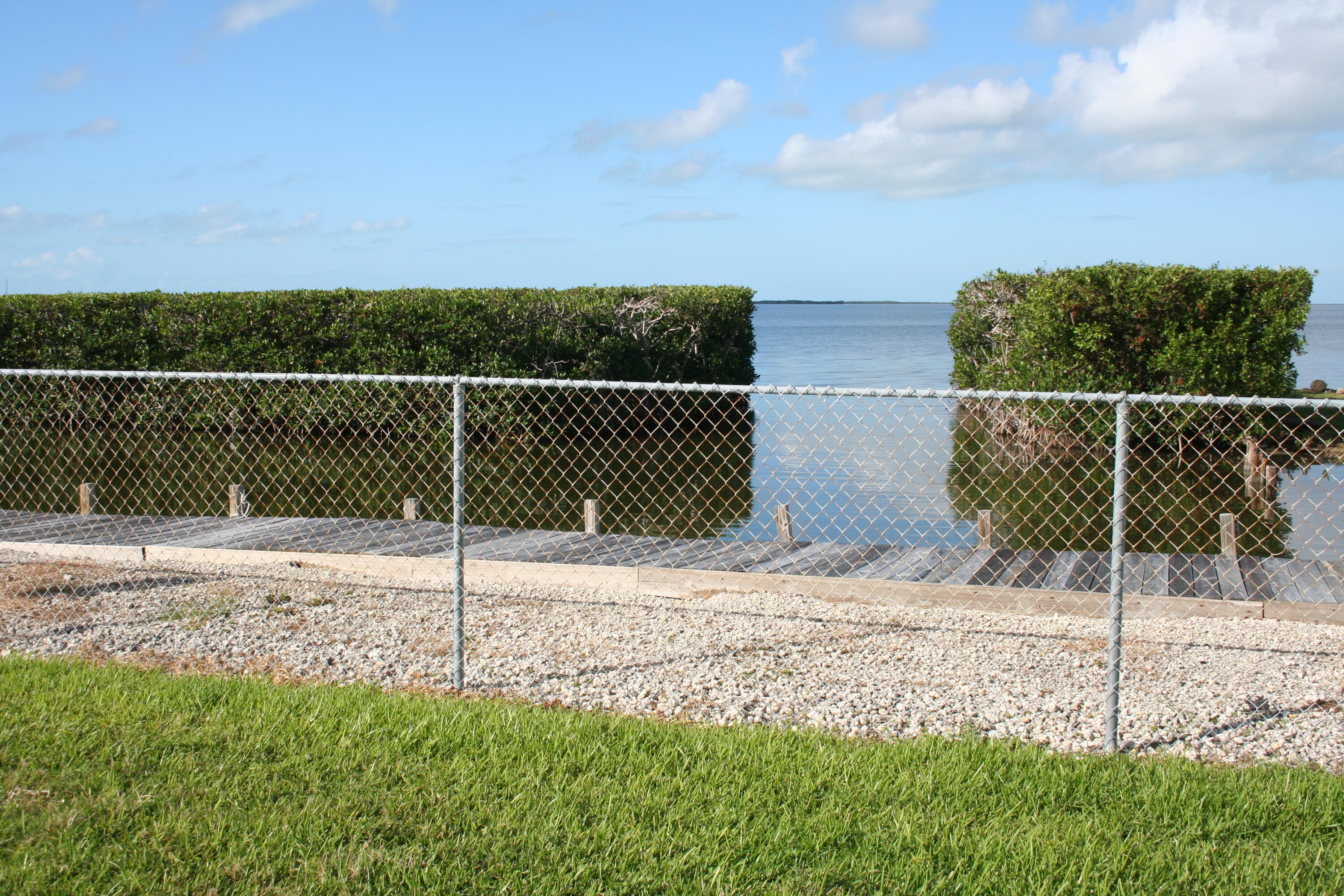8 Bowen Drive Key Largo, FL 33037 - Photo 25 of 27 a view of a backyard