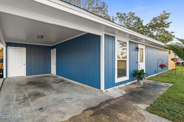 $299,900 | 2603 Cypress Street, Panama City Beach, FL 32408