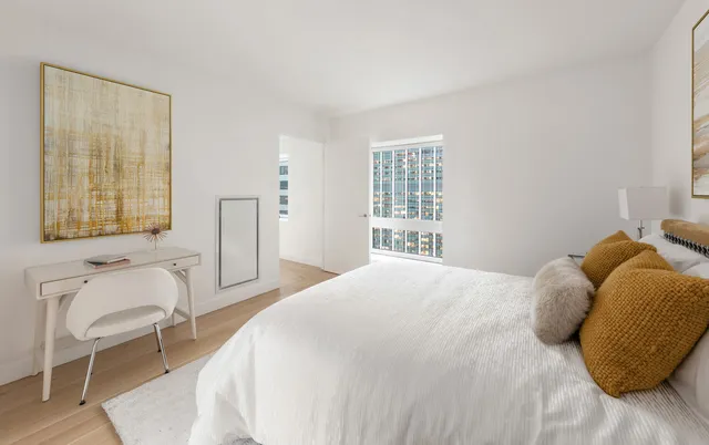 $7,195,000 | 135 West 52nd Street, Unit PH5S | Theater District
