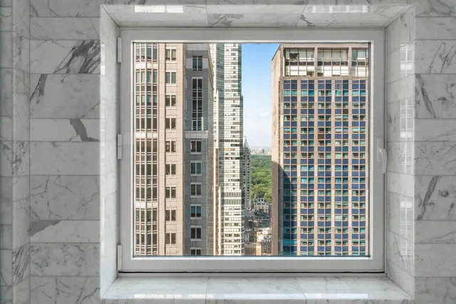 $7,195,000 | 135 West 52nd Street, Unit PH5S | Theater District