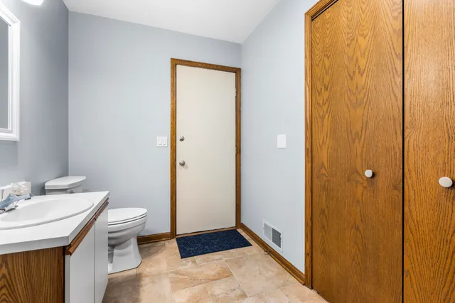 $649,000 | 15833 East B Avenue, Augusta, MI 49012