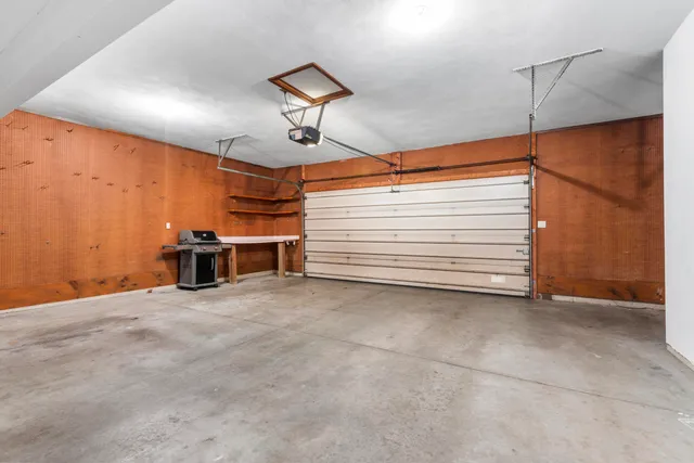 $649,000 | 15833 East B Avenue, Augusta, MI 49012