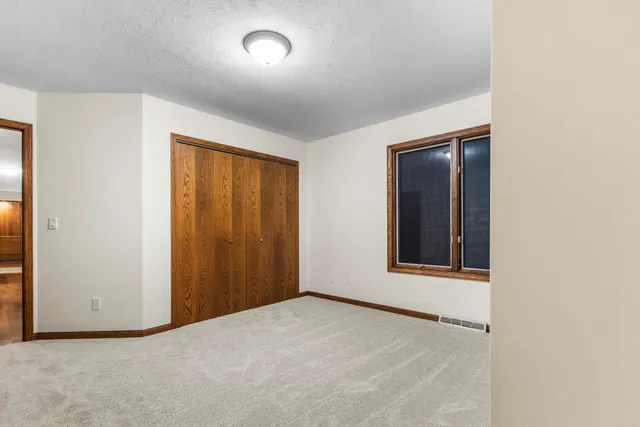 $649,000 | 15833 East B Avenue, Augusta, MI 49012