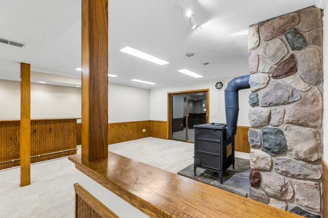 $649,000 | 15833 East B Avenue, Augusta, MI 49012