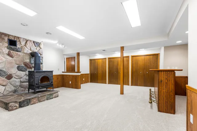 $649,000 | 15833 East B Avenue, Augusta, MI 49012