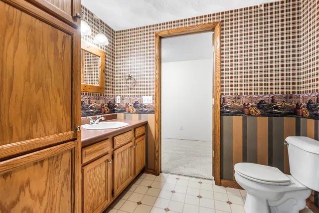 $649,000 | 15833 East B Avenue, Augusta, MI 49012