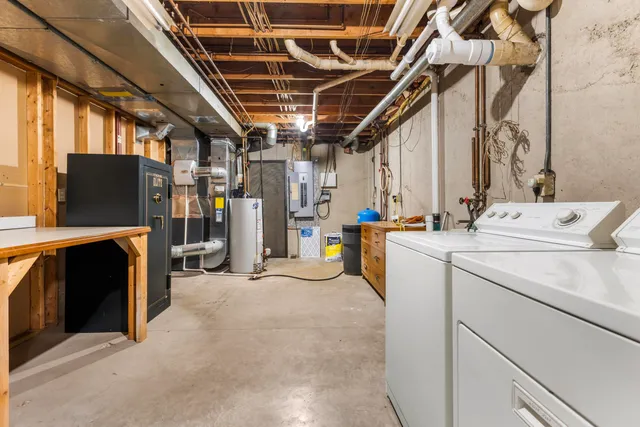 $649,000 | 15833 East B Avenue, Augusta, MI 49012