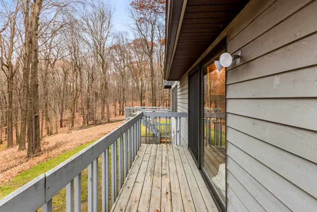 $649,000 | 15833 East B Avenue, Augusta, MI 49012