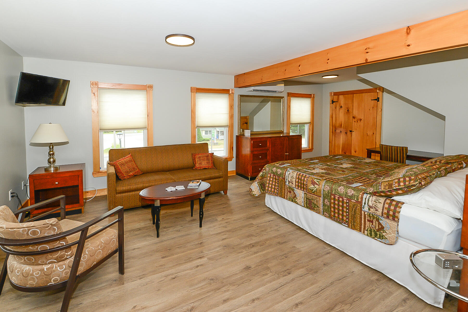 679 Roosevelt Trail Naples, ME 04055 - Photo 11 of 64 barn apartments-23