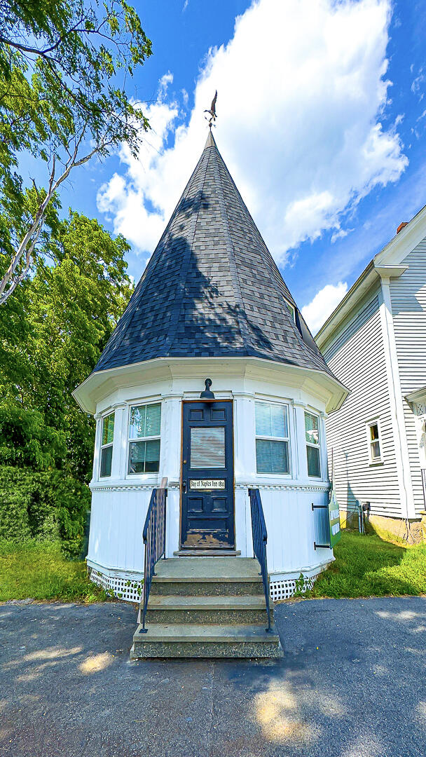 679 Roosevelt Trail Naples, ME 04055 - Photo 42 of 64 cupola inn-23