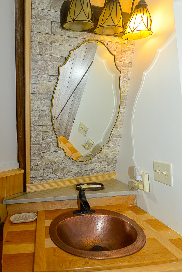 679 Roosevelt Trail Naples, ME 04055 - Photo 60 of 64 cupola inn-38