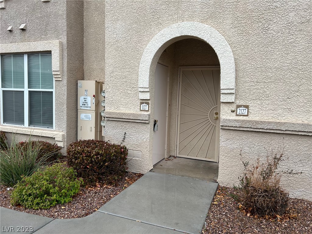 10550 West Alexander Road, Unit 1127 Las Vegas, NV 89129 - Photo 1 of 44 Gallery Image 1