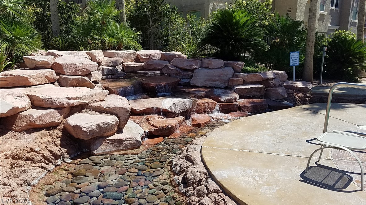 10550 West Alexander Road, Unit 1127 Las Vegas, NV 89129 - Photo 32 of 44 Gallery Image 32