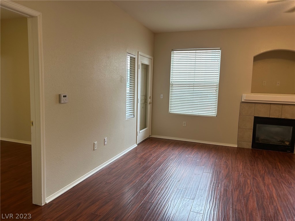10550 West Alexander Road, Unit 1127 Las Vegas, NV 89129 - Photo 4 of 44 Gallery Image 4