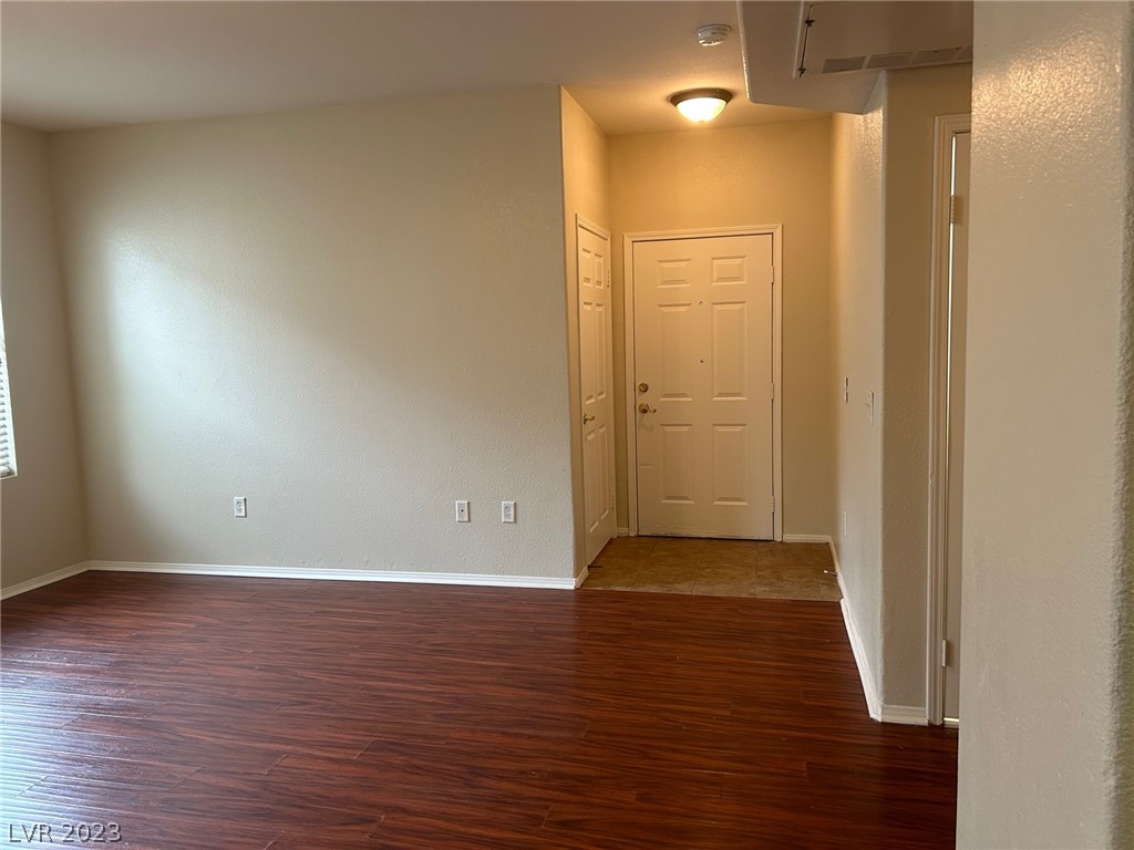 10550 West Alexander Road, Unit 1127 Las Vegas, NV 89129 - Photo 5 of 44 Gallery Image 5