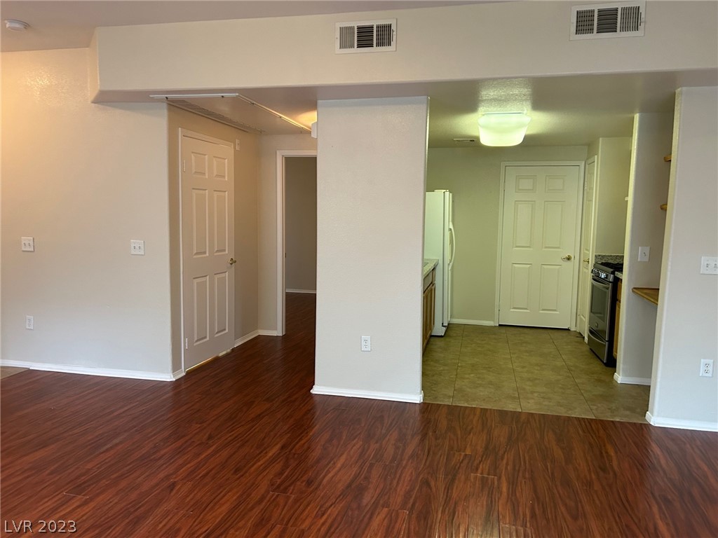 10550 West Alexander Road, Unit 1127 Las Vegas, NV 89129 - Photo 6 of 44 Gallery Image 6