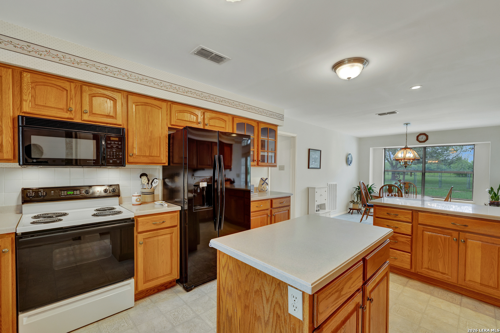 12737 Woman Hollering Road Schertz, TX 78154 - Photo 22 of 73