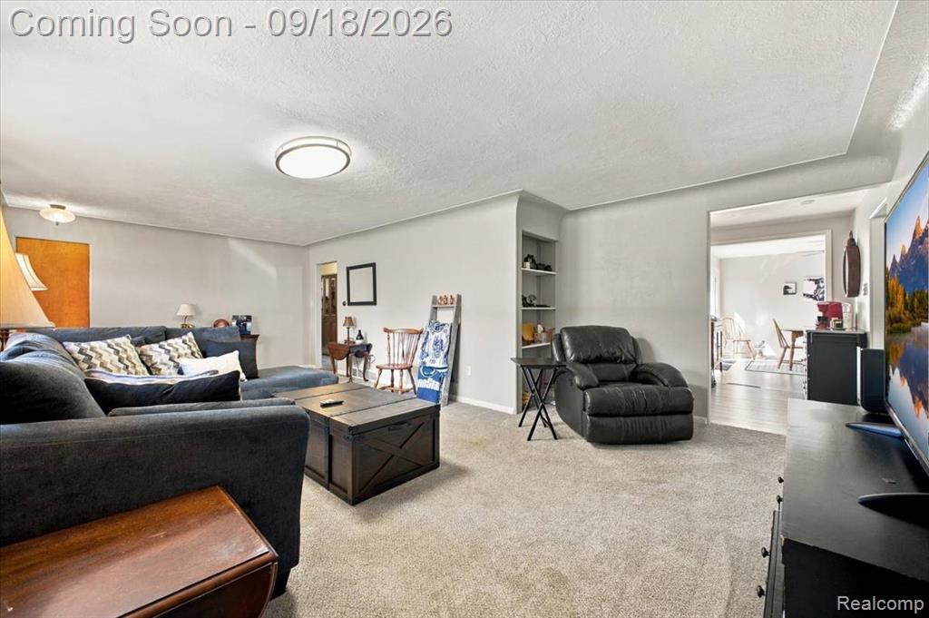 11184 Fenton Road Fenton, MI 48430 - Photo 10 of 48 Gallery Image 10
