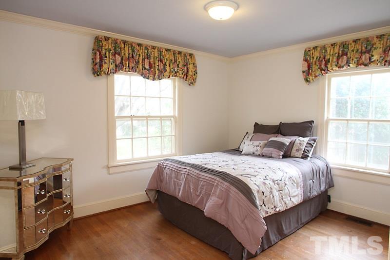1407 Canterbury Road Raleigh, NC 27608 - Photo 14 of 25