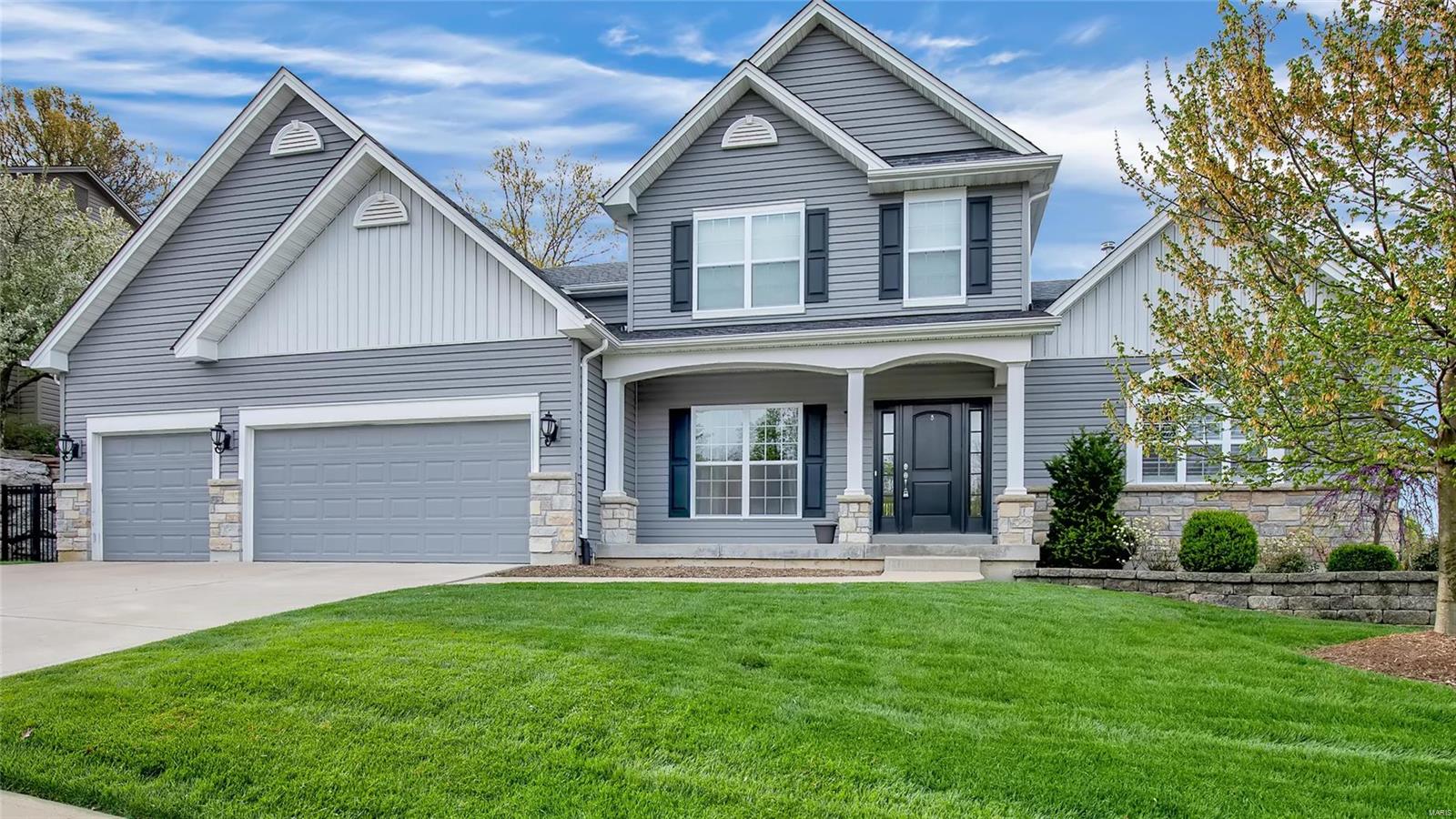 19 Tanglewood Trail Ballwin, MO 63021 - Photo 1 of 39 Gallery Image 1