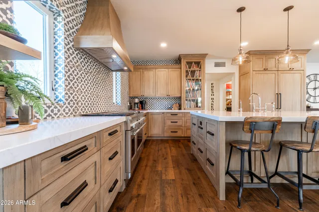 $1,800,000 | 2784 East VÃa De Palmas, Gilbert, AZ 85298