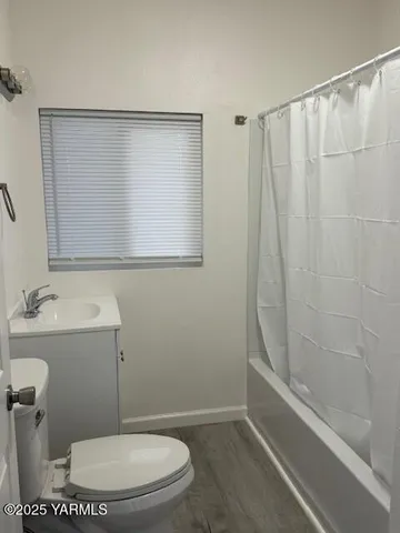 $294,000 | 1402 Swan Avenue, Yakima, WA 98902