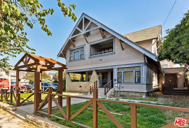 $3,295 | 1054 Maine Avenue, Long Beach, CA 90813