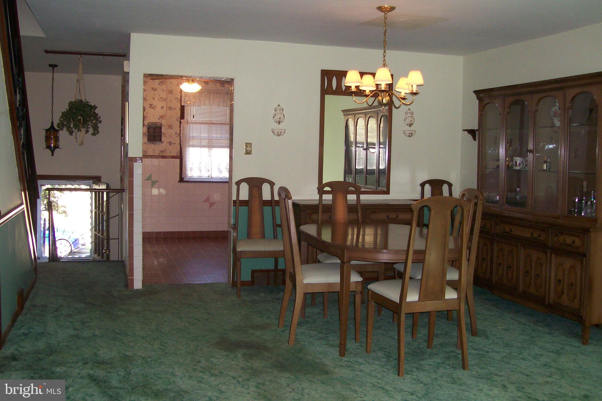 2814 Woodbridge Road Philadelphia, PA 19114 - Photo 12 of 37 Living Room & Dining Room Combo