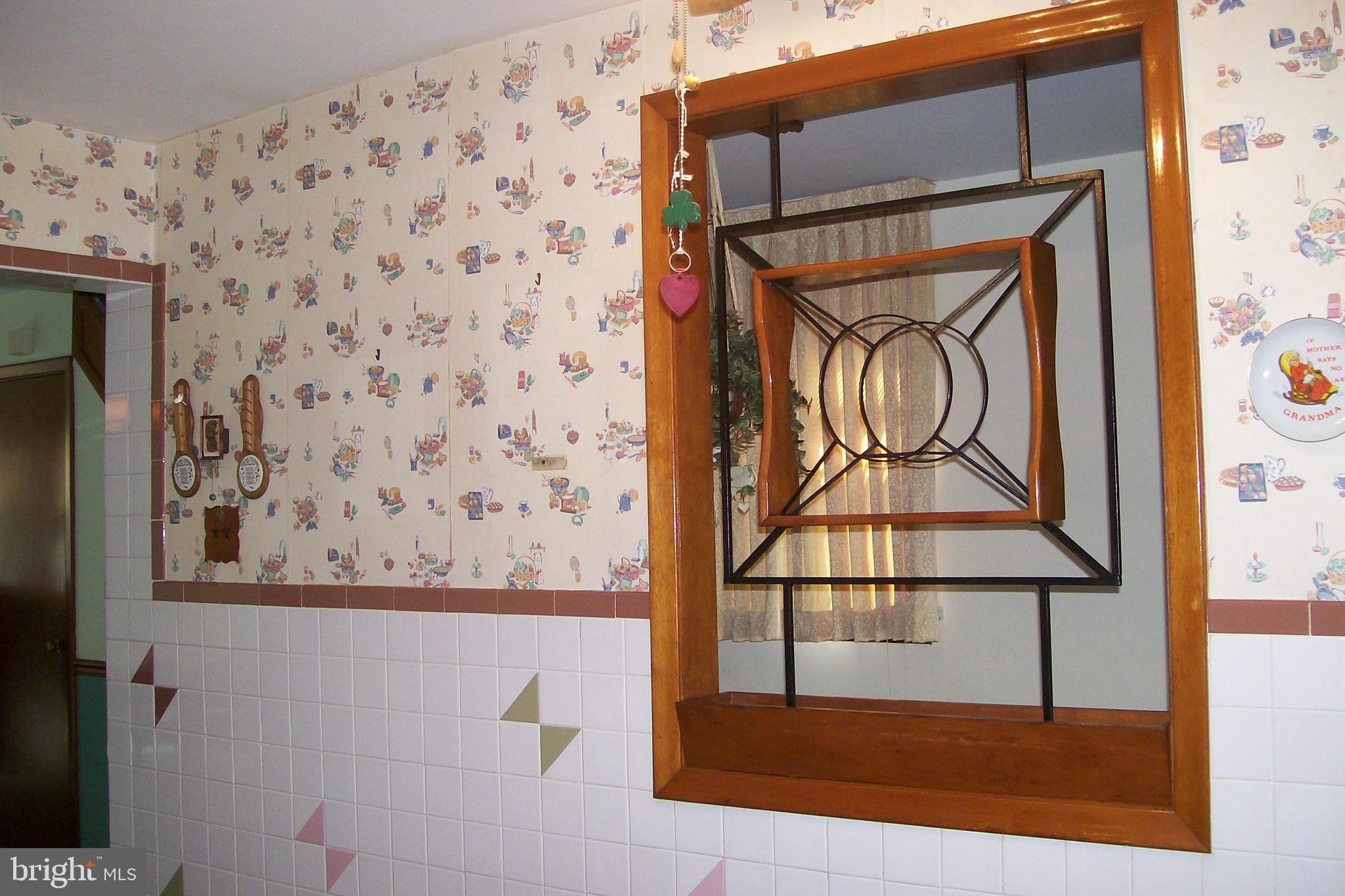 2814 Woodbridge Road Philadelphia, PA 19114 - Photo 14 of 37 Kitchen Cut-out