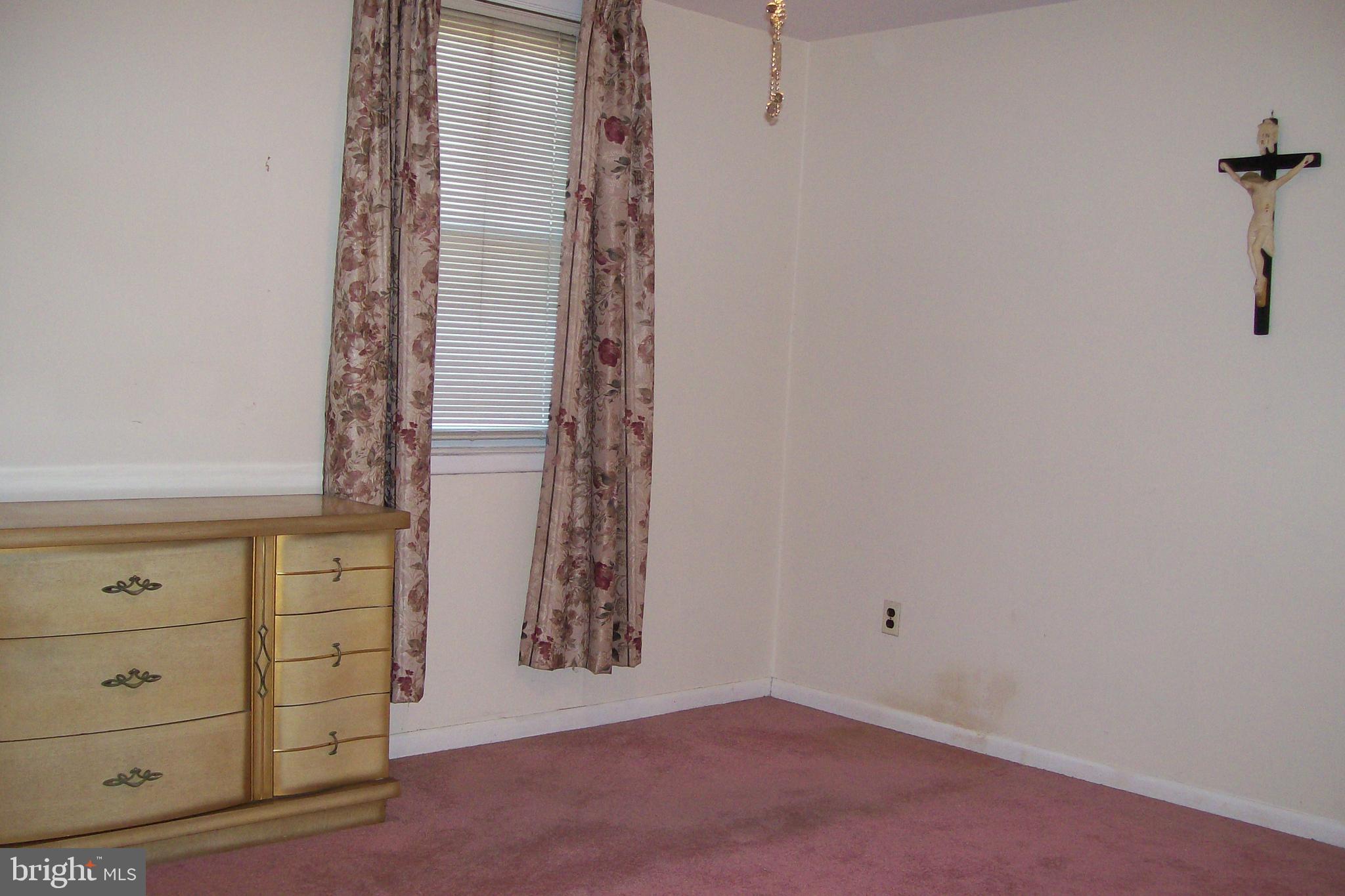 2814 Woodbridge Road Philadelphia, PA 19114 - Photo 18 of 37 Master Bedroom