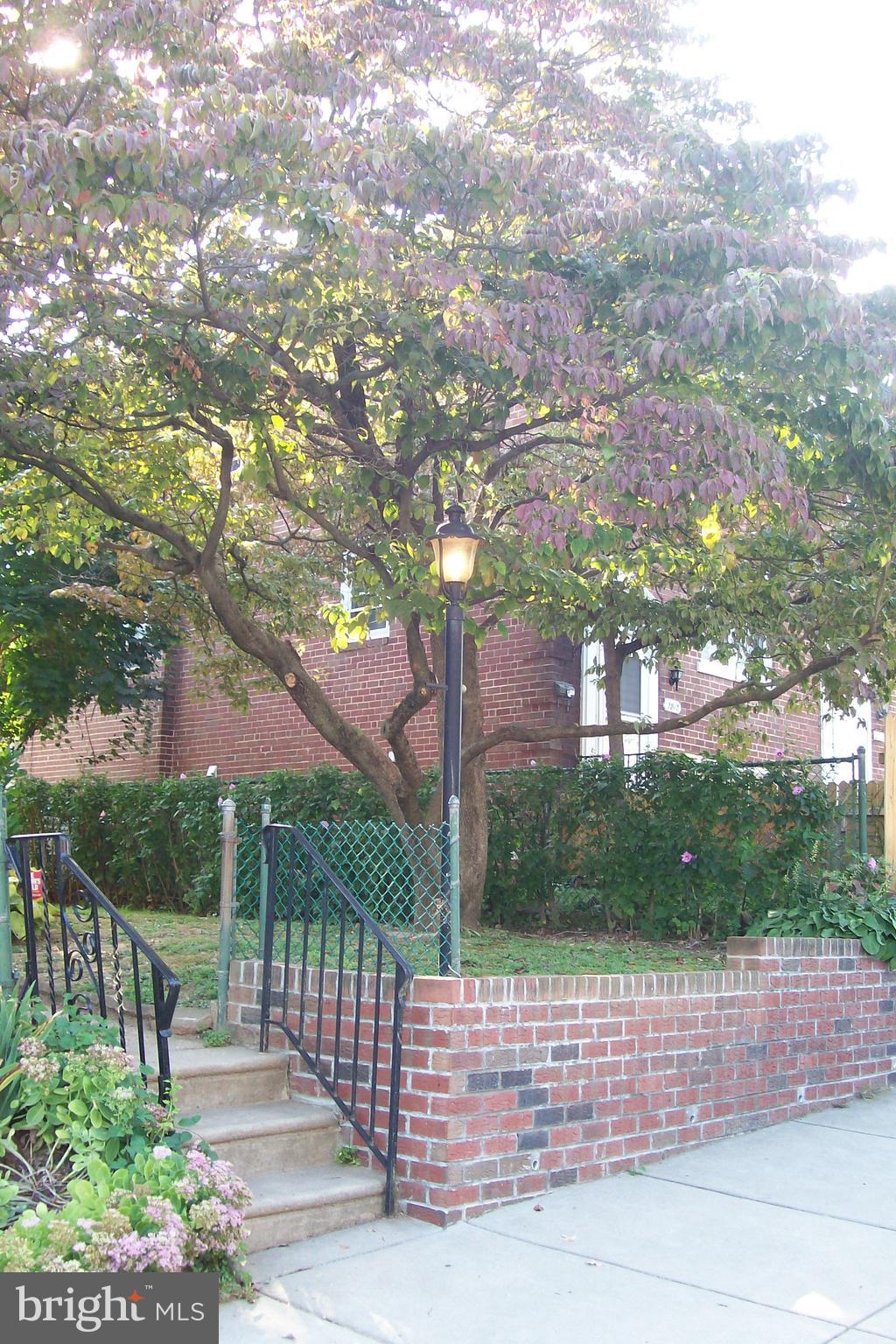 2814 Woodbridge Road Philadelphia, PA 19114 - Photo 3 of 37 Exterior