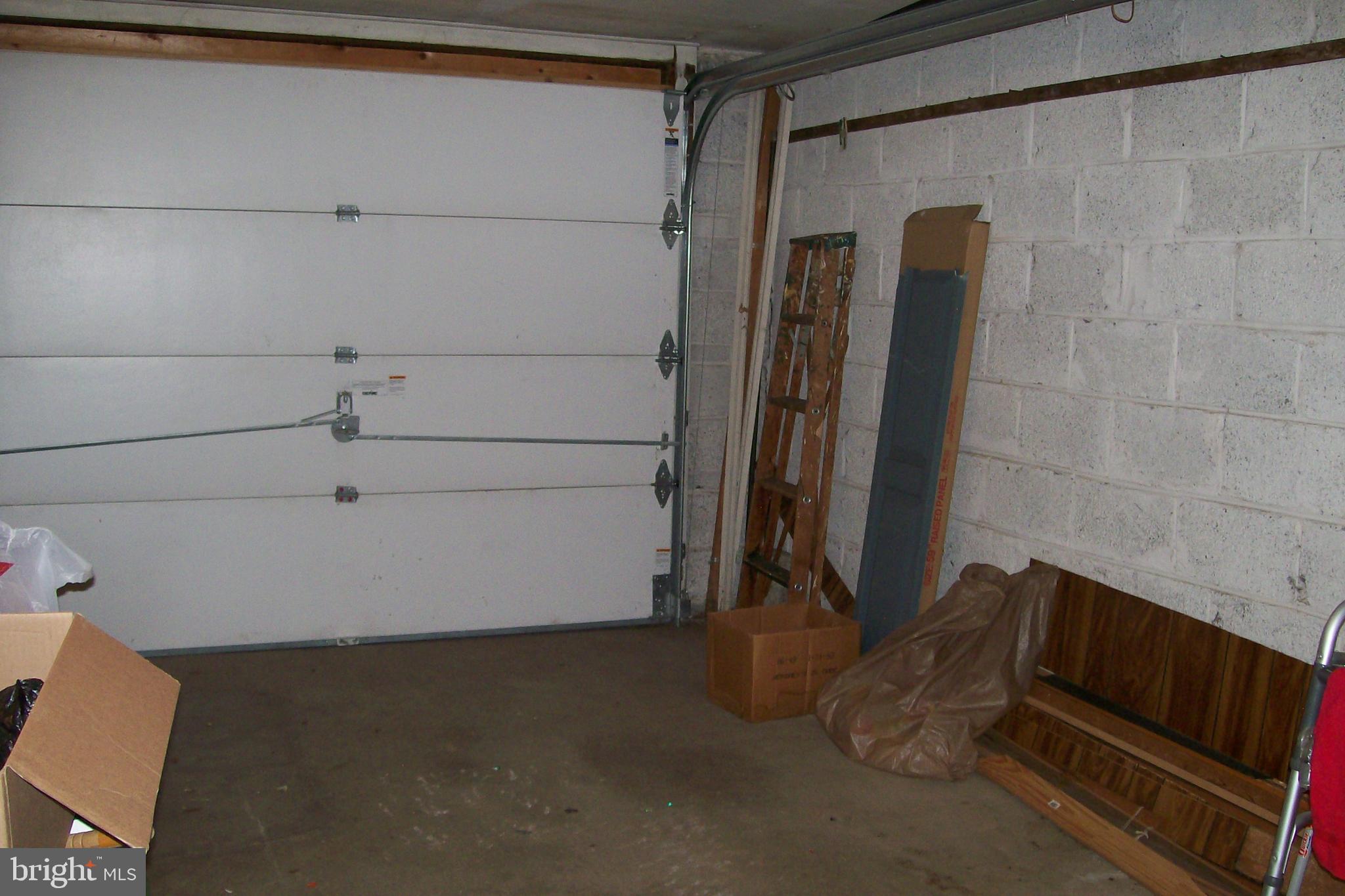 2814 Woodbridge Road Philadelphia, PA 19114 - Photo 37 of 37 Garage