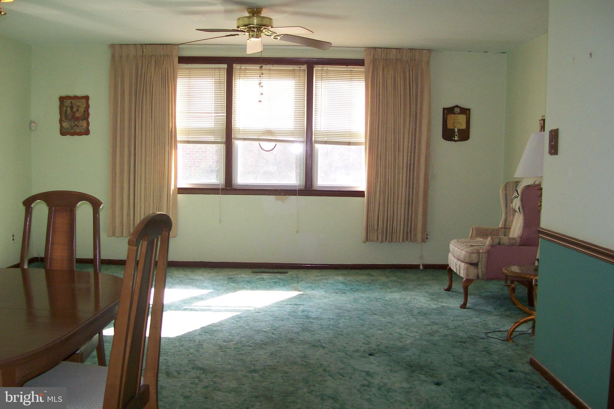 2814 Woodbridge Road Philadelphia, PA 19114 - Photo 8 of 37 Living Room & Dining Room Combo