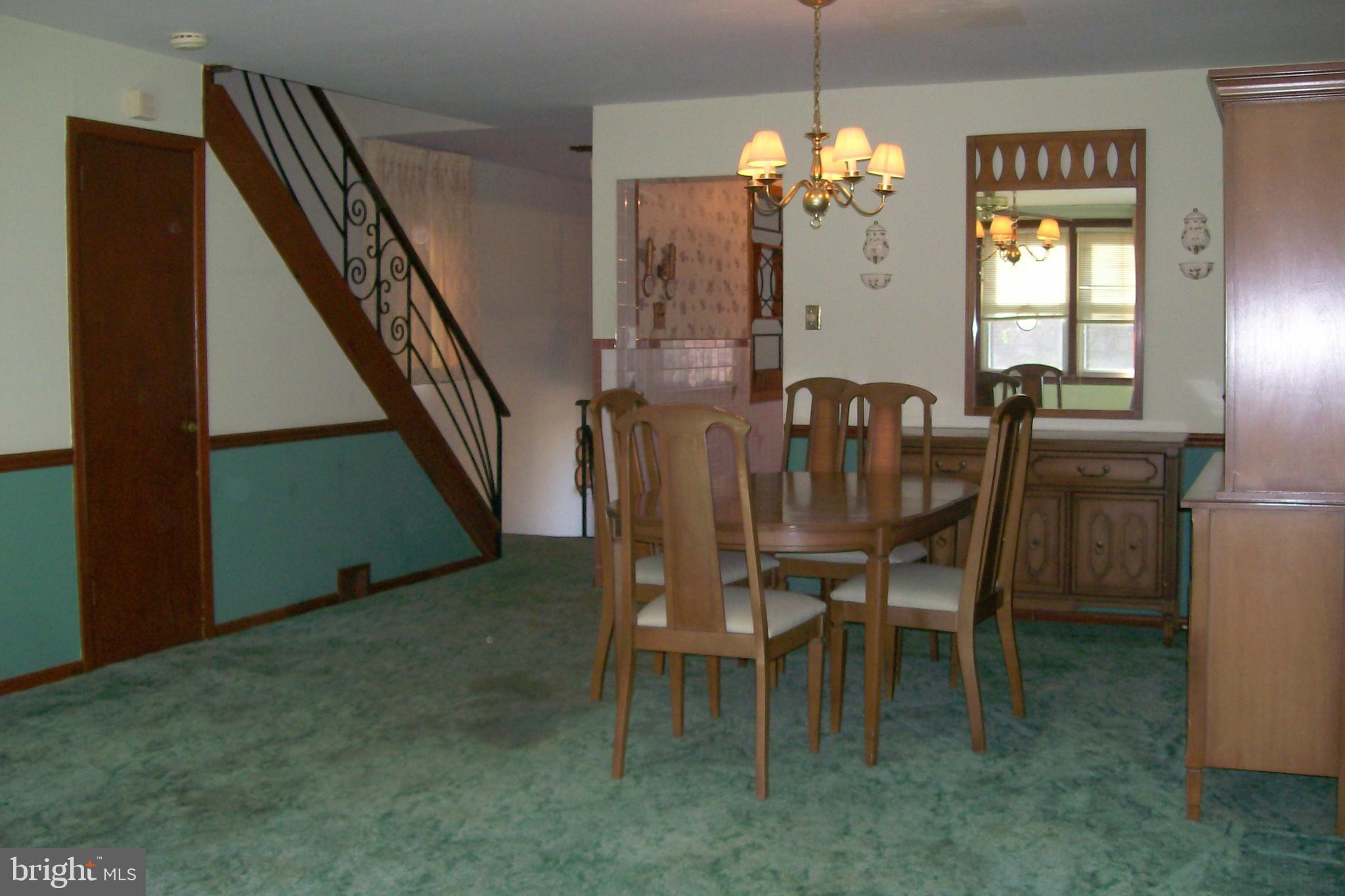 2814 Woodbridge Road Philadelphia, PA 19114 - Photo 10 of 37 Living Room & Dining Room Combo