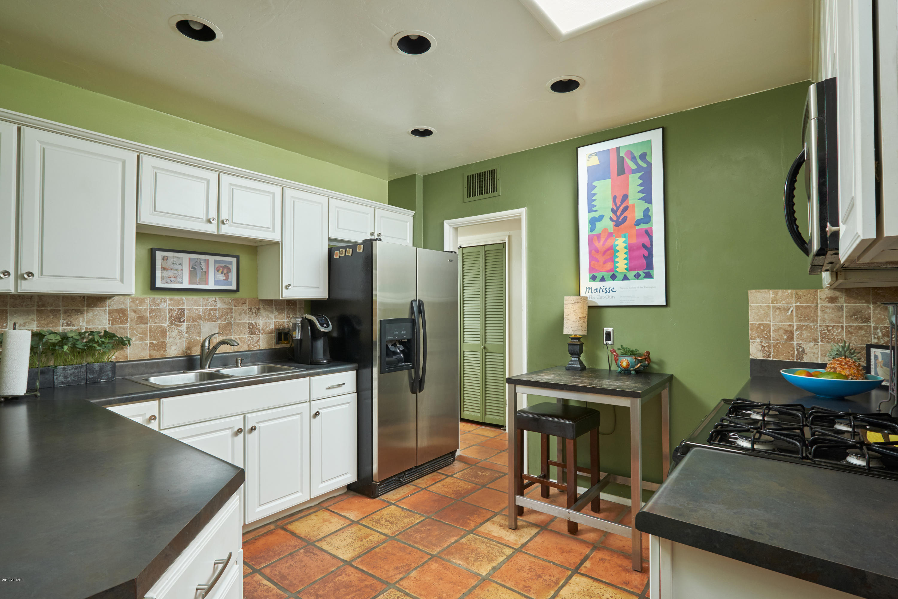 828 West Picadilly Road Phoenix, AZ 85013 - Photo 8 of 20 HRM-49