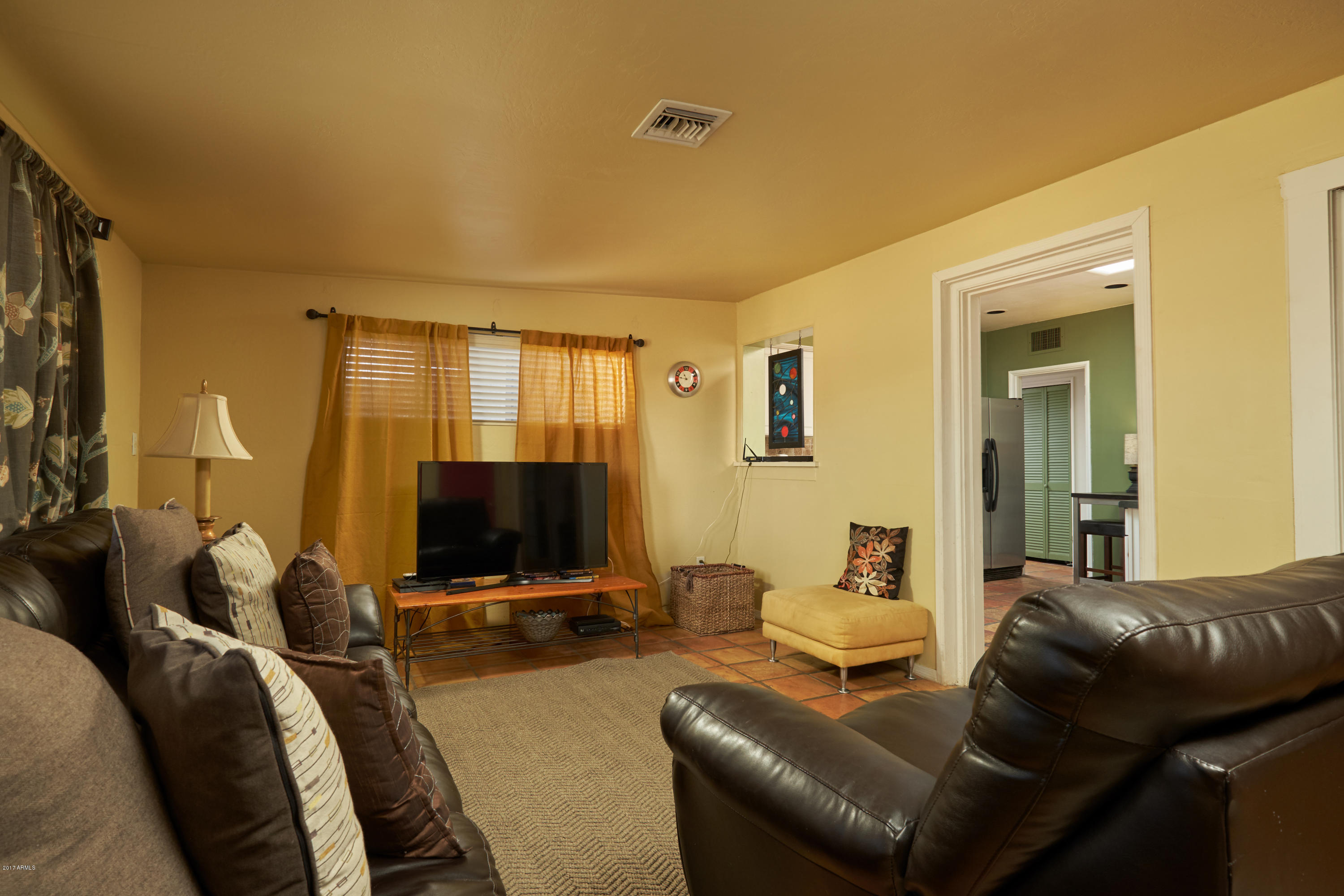 828 West Picadilly Road Phoenix, AZ 85013 - Photo 10 of 20 HRM-67