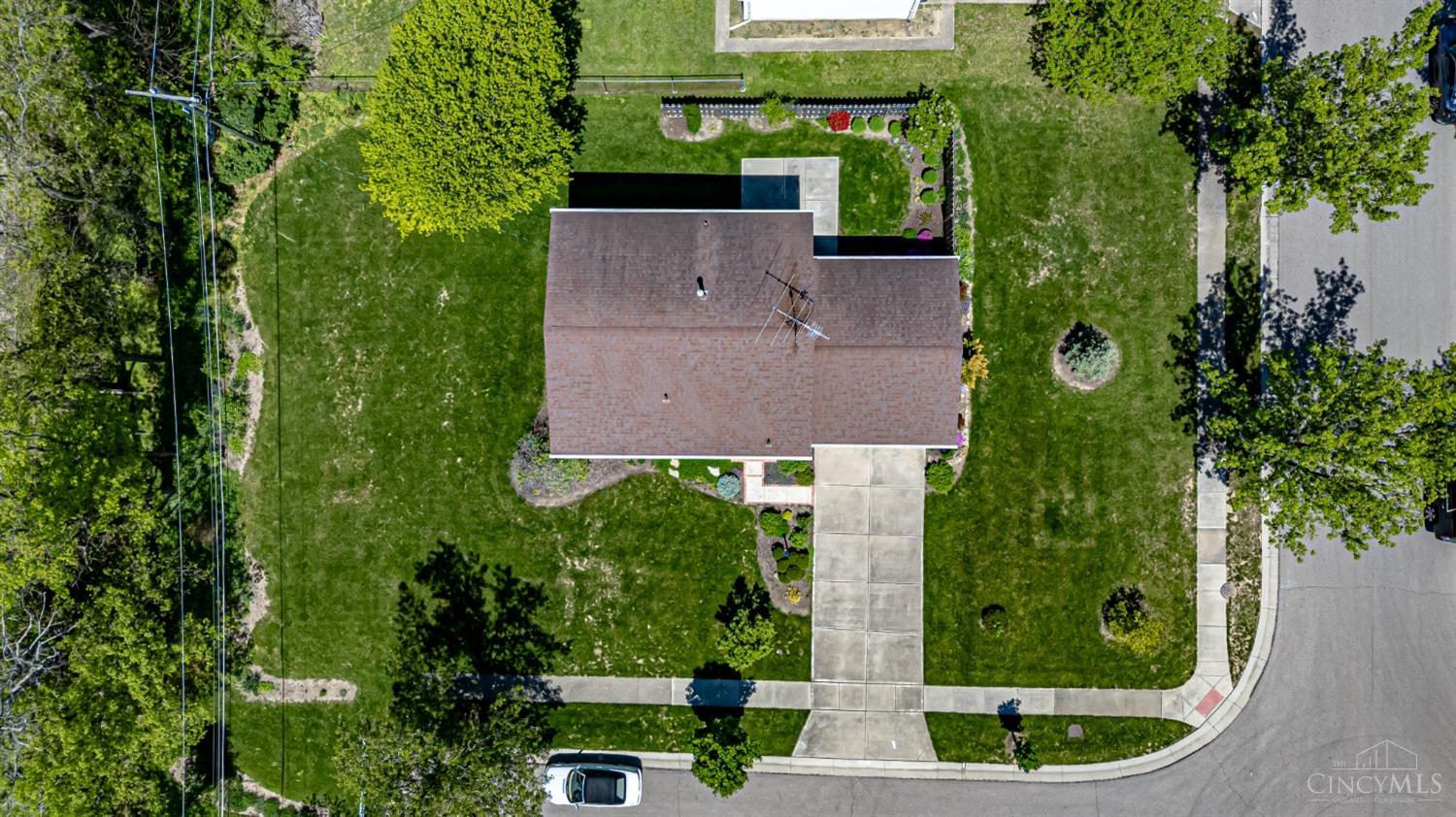 918 Yorkhaven Road Springdale, OH 45240 - Photo 3 of 28