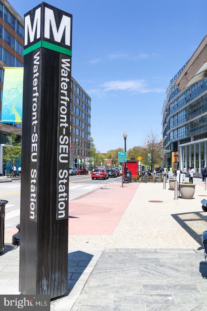 45 Sutton Square Southwest, Unit 605 Washington, DC 20024 - Photo 51 of 56 Gallery Image 51