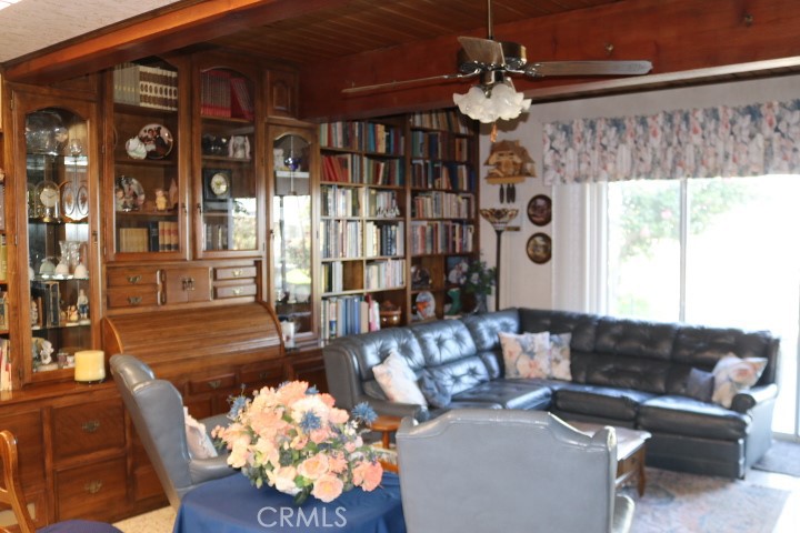 33975 Wright Road Wildomar, CA 92595 - Photo 44 of 70 a living room with furniture and a large window