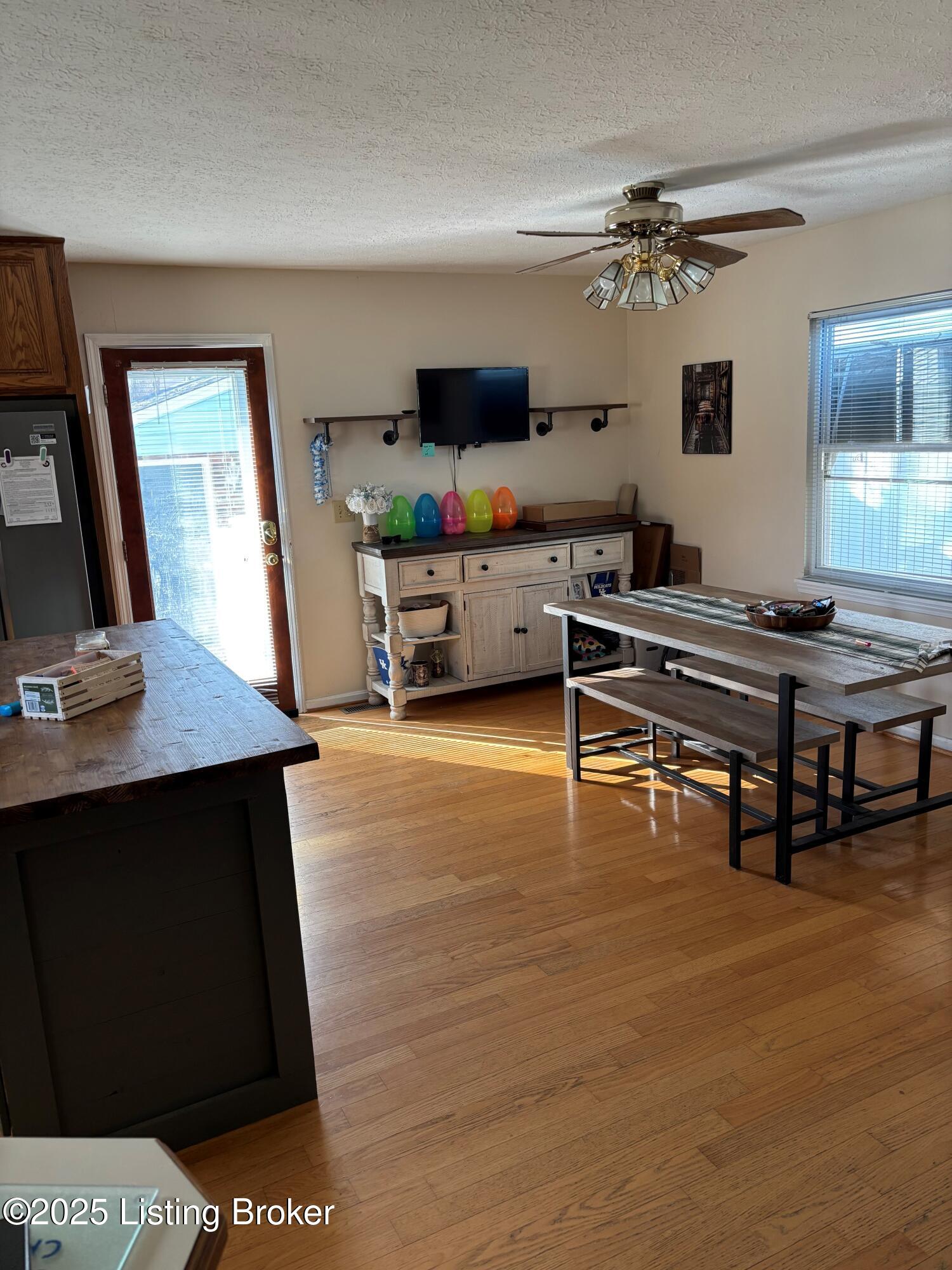 129 Overlook Road Louisville, KY 40229 - Photo 10 of 32 Kelly 35