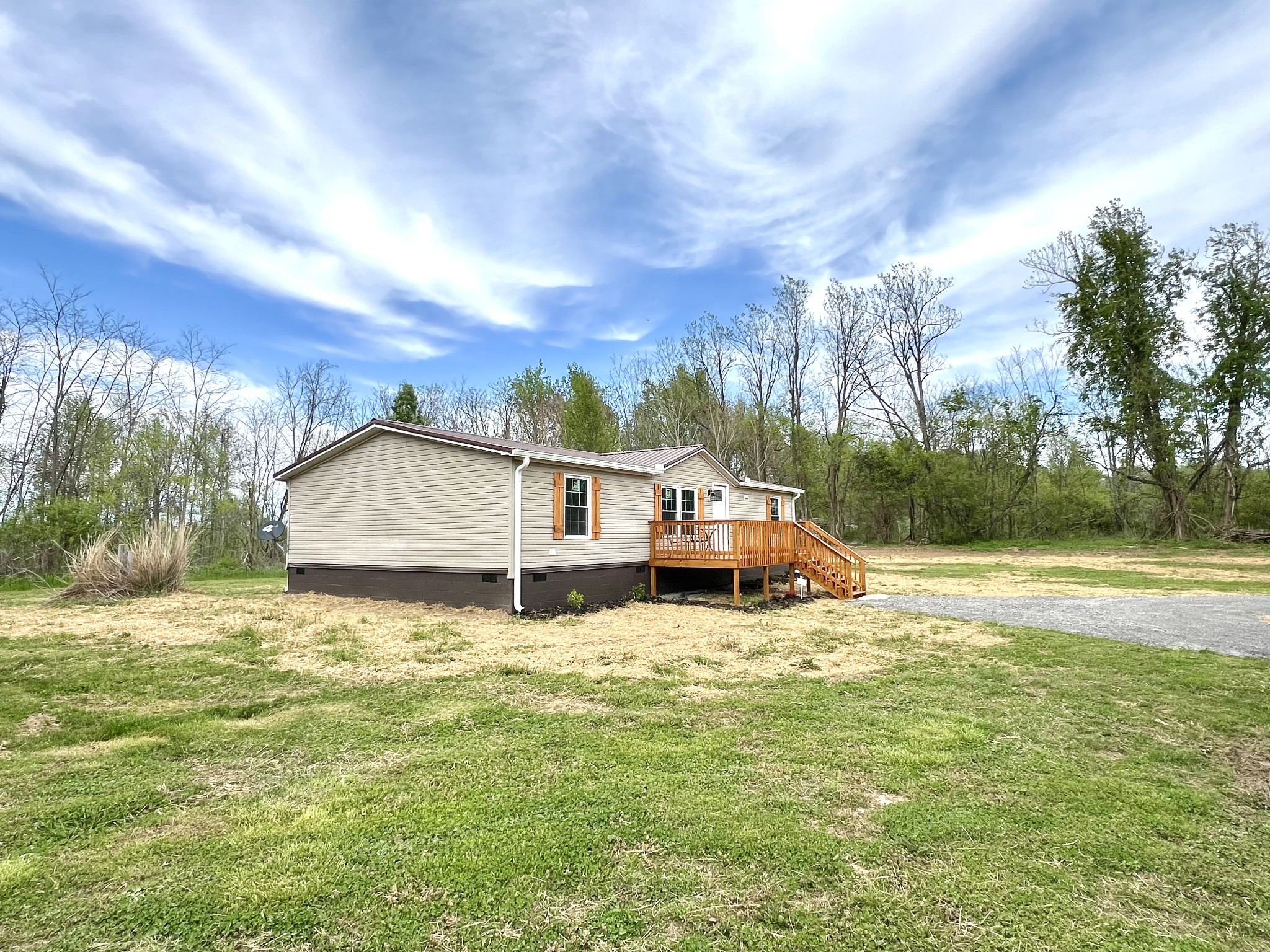 655 White Road Wartrace, TN 37183 - Photo 3 of 27 a house with swimming pool in front of it
